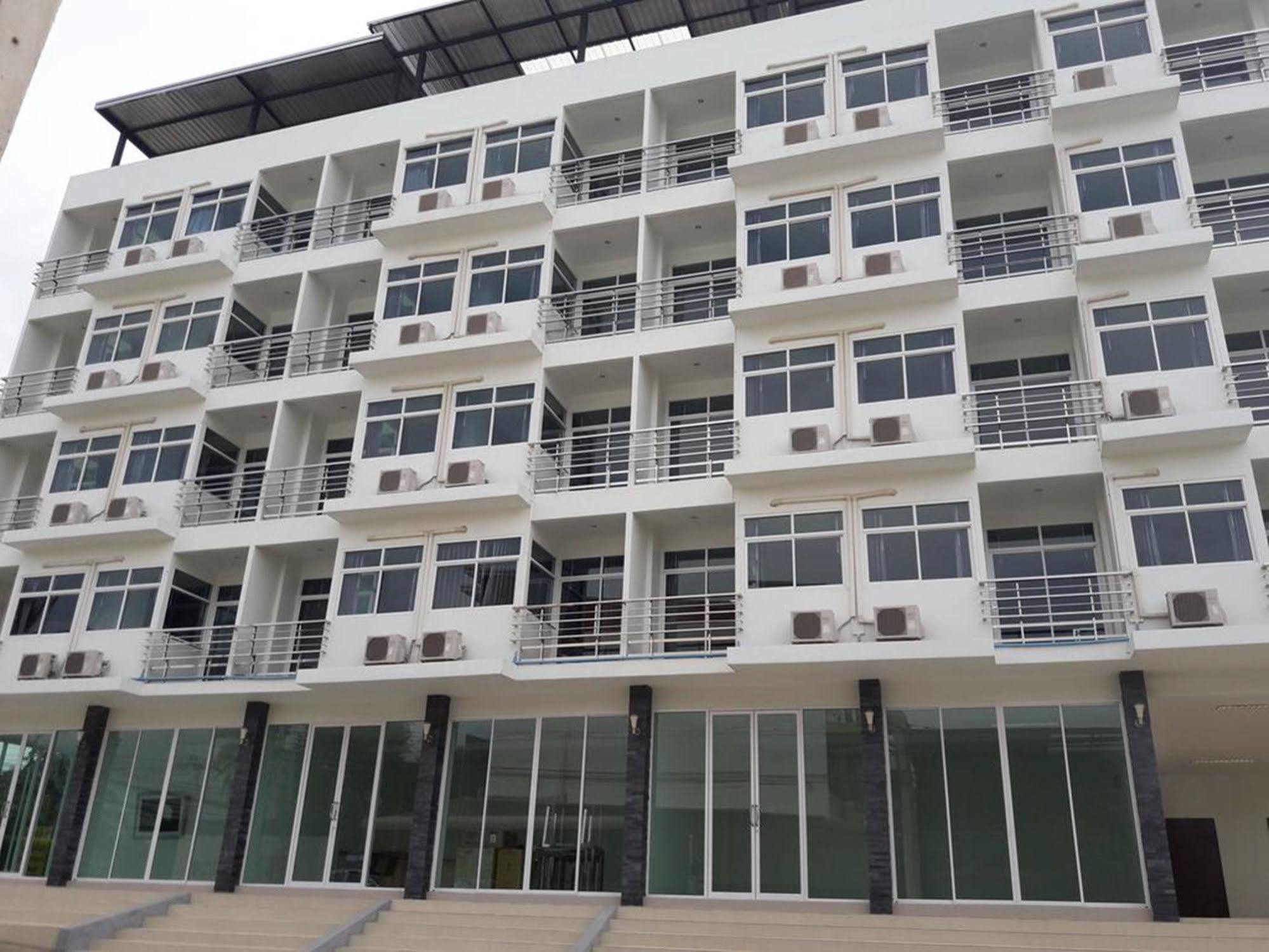 Hotel The Ztand By Airport Phuket Ban Bo Han Esterno foto