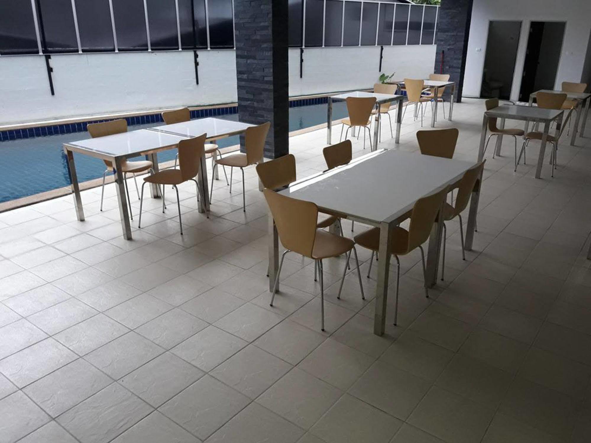 Hotel The Ztand By Airport Phuket Ban Bo Han Esterno foto